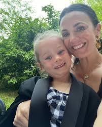 Kathleen Wright (@kathleenrwright) • Instagram photos and videos