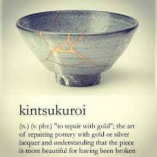 Kintsugi has a modifier that lessens the damage taken. Kintsukuroi Pottery Wabi Sabi Kintsugi