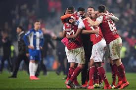 Unlike the english league cup, the winners do not qualify for european. Braga Vence Porto Com Gol Nos Acrescimos E Conquista A Taca Da Liga De Portugal Futebol Internacional Ge