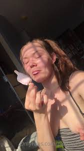 Watch online Pissqu33n aka pissqu33n OnlyFans - $t0n3d as shit, eating an  ice cream bar in the sunlight with my boobies out on X-video