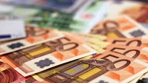 Συνταξιούχοι όλων των ταμείων που αποχώρησαν με 30 έτη ασφάλισης και άνω και οι οποίοι δικαιούνται αύξηση στην κύρια σύνταξη από τις 4 οκτωβρίου του 2019 βάσει των νέων αυξημένων ποσοστών αναπλήρωσης και υπολογισμού συντάξεων. Evia Top Anadromika Synta3ioyxwn Pote 3ekinaei O Neos Kyklos Plhrwmwn Poioys Afora