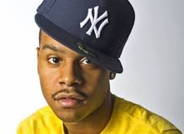 DaveChappelle crashed the stage at the #WuTang Clan's #FinalChamber tour in  Ohio last night ... showcasing his beatboxing skills and telling the crowd  to keep their W's up!!! 👐🏾 #Exclusive story at