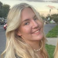 Amber Shelley's Instagram, Twitter & Facebook