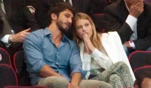 La figlia del leader di forza italia, barbara berlusconi, è incinta del suo quinto figlio, il terzo con il compagno imprenditore lorenzo guerrieri. Pagina 1884 Gentevip It Gossip News