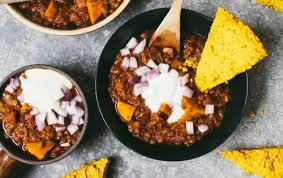 6 Satisfying Vegetarian Dishes Under 400 Calories Myfitnesspal Plats Vegetaliens Repas Patates Douces Idee Recette