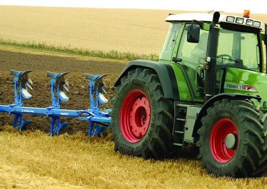 Fendt 712 Tractor