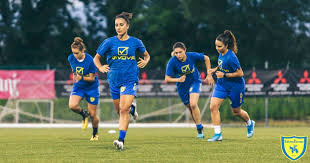Napoli calcio femminile | un altro calcio, il nostro calcio, è possibile ed è possibile a napoli. Alla Scoperta Della Nuova Serie B Femminile Chievo Verona Women F M L Football