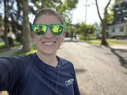 Khara Bezy's Instagram, Twitter & Facebook