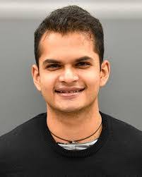 Kelly Leadingham's Instagram, Twitter & Facebook