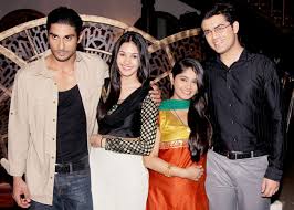 But i'll tell you a secret. Amyra Dastur Wiki Movies Affairs Biodata Contact Info Family News Omg Go Profile All Celeb Profiles Tollywood Bollywood Kollywood Hollywood Go Profiles