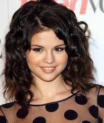 Trendy Perm Frisur Ideen Haar Stile 2018 Long Hair Wigs Selena Gomez Hair Medium Long Hair