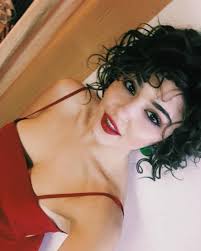 هانده ارچل بازیگر و مدل اهل ترکیه