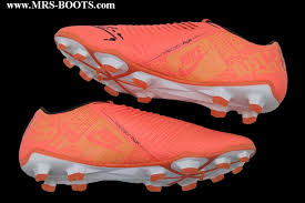 Robert lewandowski would have been a worthy 2020 ballon d'or winner. Robert Lewandowski Nike Match Worn Boots