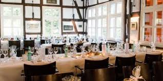 Hochzeitsfeier Im Jagdhaus Schellenberg In Essen Hochzeitsfeier Hochzeitslocation Hochzeit Feiern