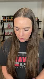 еоамей รับนา Wife in public Wife at home