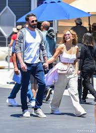 Back in the early 2000s, jennifer lopez and ben affleck ruled hollywood as the it couple of the era. Jennifer Lopez And Ben Affleck S Cutest Photos Since Reunion Popsugar Celebrity