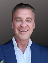 Hello everyone! I am actively looking for peers in need of appointment  setters, and a Growth partner team to help them with socials (and modernize  themselves). I am starting, so any advice