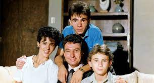 Maybe you would like to learn more about one of these? A 30 Anos De Papa Soltero Como Lucen Ahora Sus Protagonistas Revista Caras
