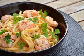 Pates Linguine Aux Crevettes Sauce Cremeuse A L Ail Paprika Fume Et Citron Pates Linguine Recette De Plat Recette Pate Crevette