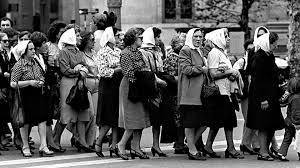Abuelas de plaza de mayo. The Panuelizacion Of Argentine Protest Culture The Bubble