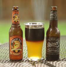 Black and tan beer is a mixture of two beers in equal proportions. Category Dark On Top Black And Tan Beer Black And Tan Beer