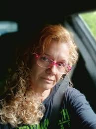 Niki Frey's Instagram, Twitter & Facebook