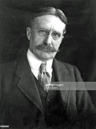 Bertie Kramer's Instagram, Twitter & Facebook