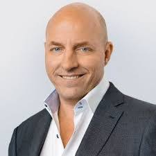 Lloyd Hamm's Instagram, Twitter & Facebook