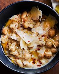 Nyt Cooking On Instagram Everything You Need To Make Itsalislagle S Creamy Braised White Beans Is Probably In Your Kitche In 2021 Nyt Cooking Cooking Veggie Recipes