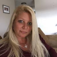 Dena Riley's Instagram, Twitter & Facebook