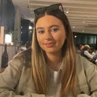 Kellie Harrison's Instagram, Twitter & Facebook