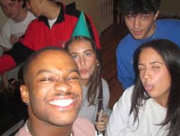 The return of party hats 🎊. #explore