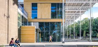 While there is no set payment structure, independent architects may charge differently from architectural firms. 1colwyczipvt9m