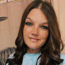 Is it better to have a tarp or a pool pad?