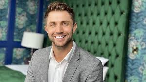 It first aired on antena 3 in spain on 11 october 2011 and on sky arts 1 in the uk on 18 november 2012. Bbc One The Grand Party Hotel Series 1 Episode 4