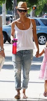 Halle Berry Wears It Best Summer Style Casual Boyfriend Jeans Trendy Fashion