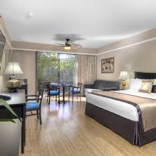 You're getting the lowest possible rate. Dinahs Garden Hotel United States Of America At Hrs With Free Services