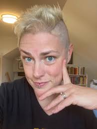 Military Spouse Fine Artists Network (MilspoFAN) is empowering military  spouses in the fine arts