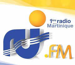 Et c'est un ressortissant français de cette île située à une soixantaine de kilomètres au sud de la martinique qui obtient des autorités du pays un contrat d'émission. Rci 1ere Radio De La Martinique