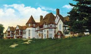 Tämä lodge sijaitsee upea tupper lake, joka nauttii molempien maailmojen parhaat puolet järven ja vuoren hauskaa. Will Rogers Memorial Hospital Historic Saranac Lake Localwiki