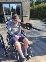 Earlier this week, prominent belgian virologist marc van ranst joined a chat group of supporters of the fugitive jürgen conings (46), the career soldier who threatened him, on the telegram app. Caectzor Gaming 9gag