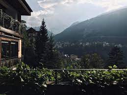 278 bewertungen, 200 authentische reisefotos und günstige angebote für hotel haus hirt. Begegnungen Im Haus Hirt Oder Hotels Als Orte Fur Die Gatherings Des Digitalen Zeitalters Diary Of The Digital Age