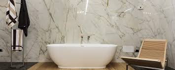 Il filo a piombo per prendere correttamente le misure della vasca da bagno e del futuro rivestimento; Vasca Da Bagno Freestanding O A Parete Garbi Pavimenti Ceramiche Rivestimenti Porte E Sanitari Piacenza
