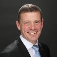 1800+ perfiles de «Heinlein»