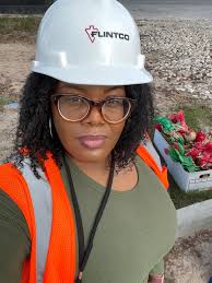 Amber (@God_Created_Me)