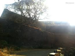 Visiting Sewri Fort and Sion Fort ...