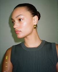 Veronica Beard is Hiring a Junior Graphic Designer (NYC) — DNAMAG