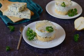 Recette Mini Cheesecake A La Fourme D Ambert Et A La Poire En Pas A Pas Recette Cheesecake Alimentation Poire