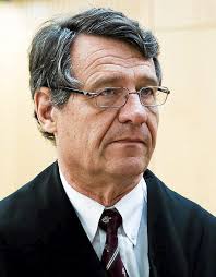 Ber om fengsel for gårdeieren