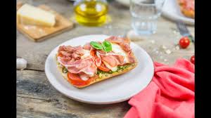 Bruschetta Au Jambon Pesto Tomates Et Mozzarella Cuisine Moi Un Mouton